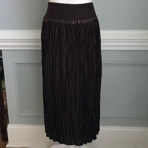 Talbots Dresses & Skirts - Talbots Silk CRINKLE Skirt Beading SZ 8 P EUC